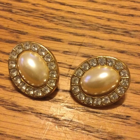 Faux pearl and rhinestone vintage earrings - Picture 1 of 2